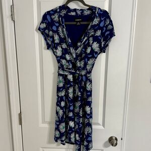 Liz Claiborne Blue Floral Short Sleeve Dress Women’s Size Medium